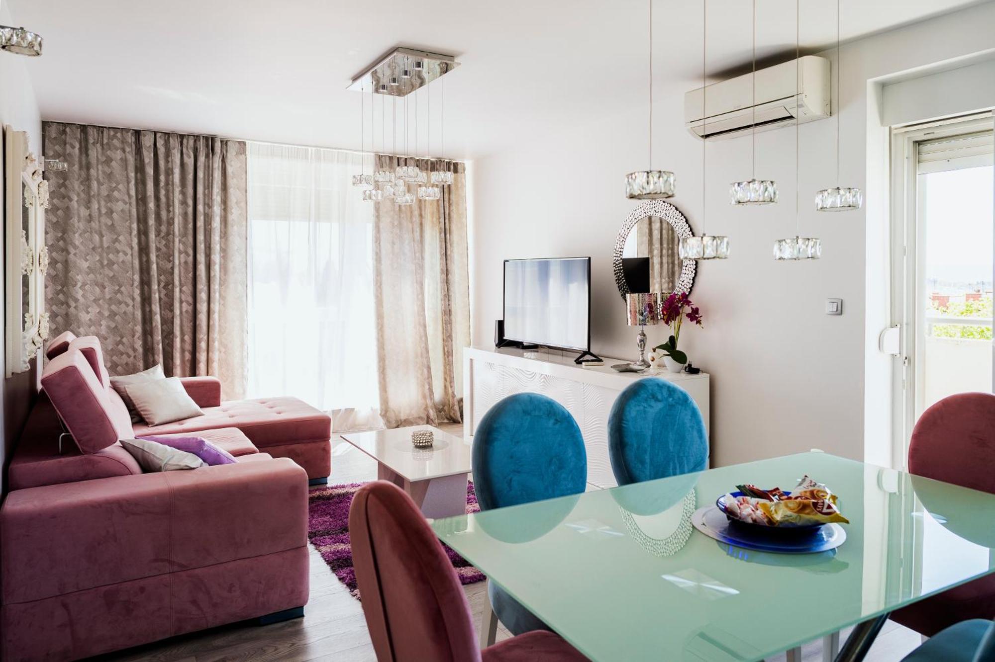 Downtown Luxury Apartment Emili Split Exterior photo